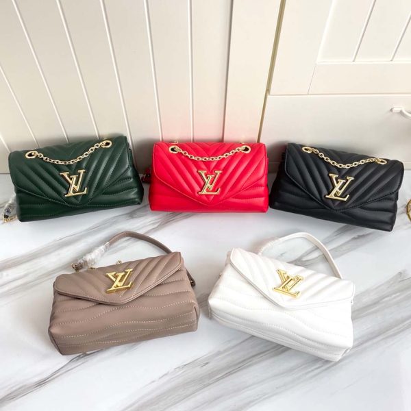 NEW WAVE CHAIN TOTE M53937