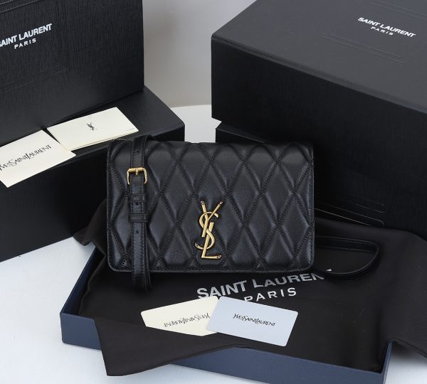 BECKY CHAIN WALLET