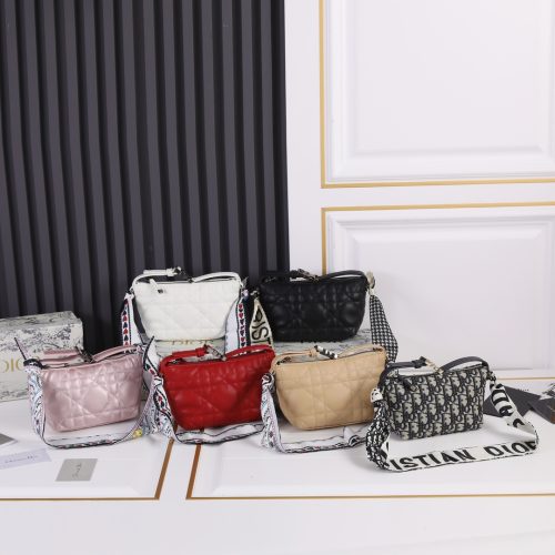 Nomad Pouch