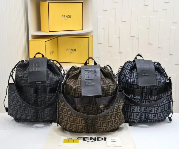 Strike Medium FF jacquard fabric backpack