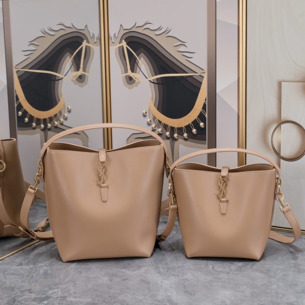 LE 37 IN SHINY LEATHER beige
