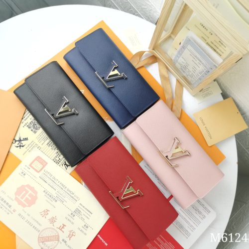 LV Capucines Wallet