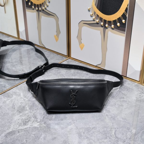 CASSANDRE CLASSIC CROSSBODY BAG IN SOFT LAMBSKIN