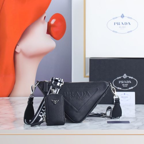Triangle leather shoulder bag