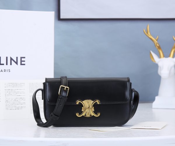 CHAIN SHOULDER BAG CUIR TRIOMPHE IN SHINY CALFSKIN