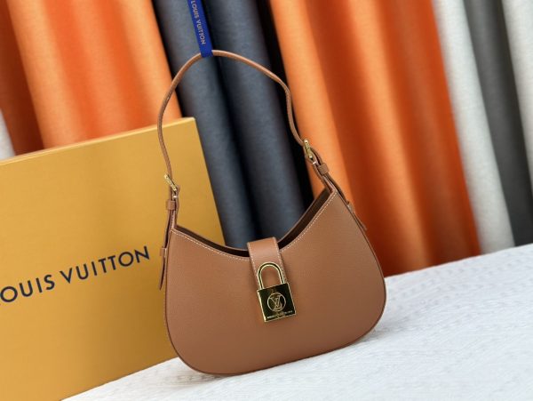 Low Key Shoulder Bag brown