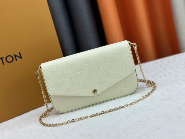 Félicie Pochette embossed white