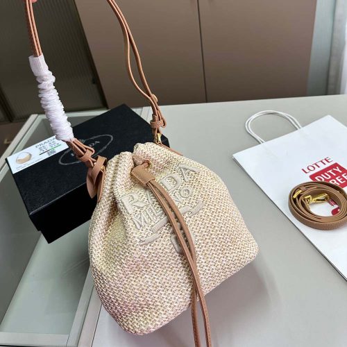 bucket bag