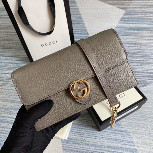 Interlocking G Chain Wallet Bag grey