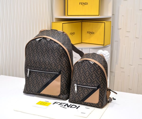 Fendi Diagonal Fendi Chiodo m/s