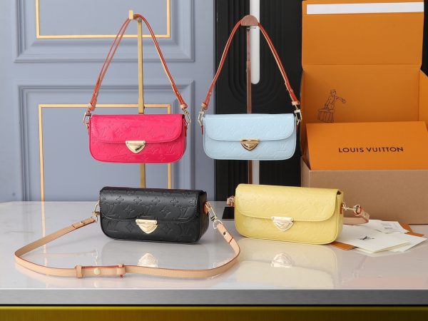 Malibu Pochette M82994