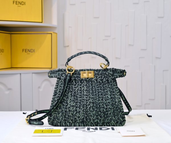 Peekaboo ISeeU Small/Medium green