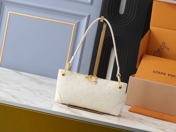 Pochette Sèvres white emb