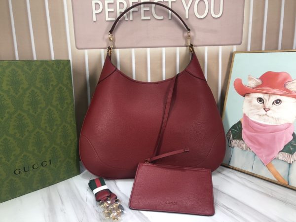 Gucci B Medium Shoulder Bag wine red