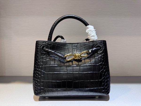 BV Small Alligator Andiamo black