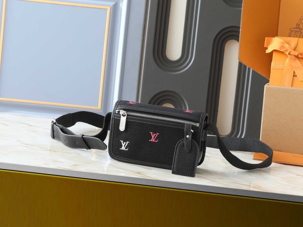 Bosphore Wearable Wallet 2025