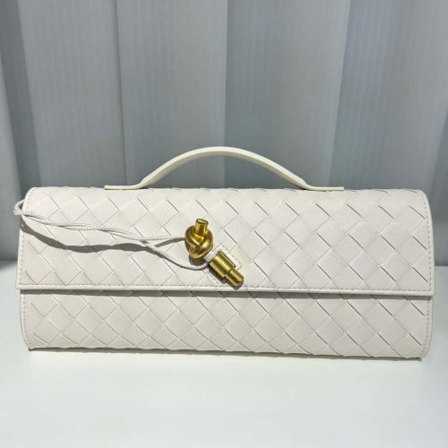 Andiamo Clutch (36)