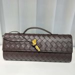 Andiamo Clutch (49)