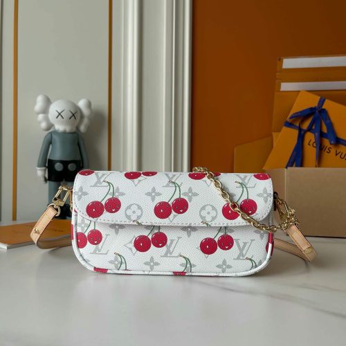 LV x TM Wallet On Chain Ivy (1)