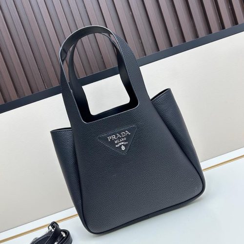 Small leather tote bag (25)