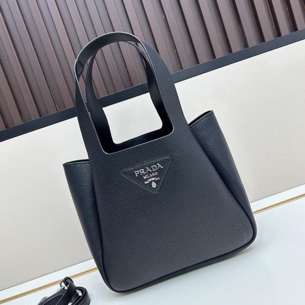 Small leather tote bag (25)