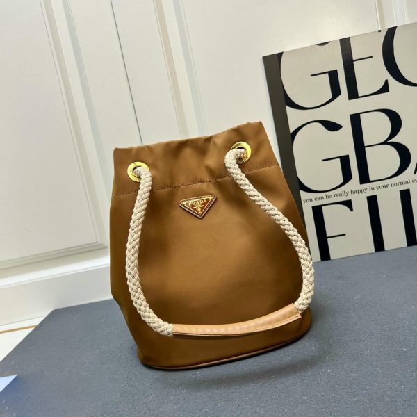 Prada Mariner
