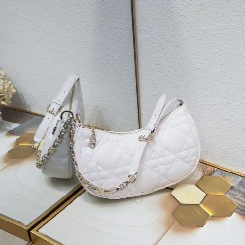 CD Lounge Bag (1)