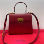 Iconic Top Handle (2)