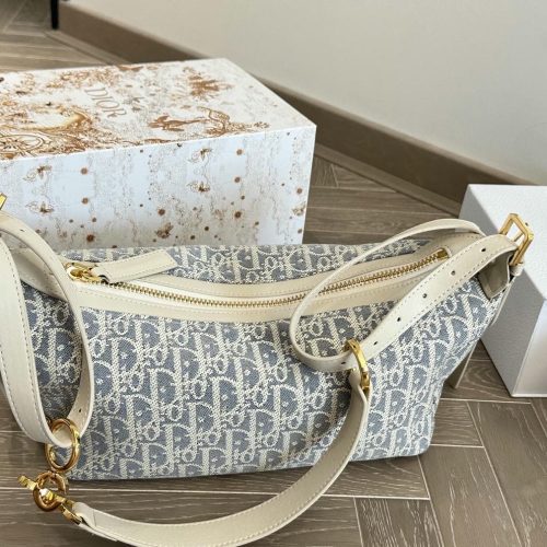 Small D-Journey Bag (1)
