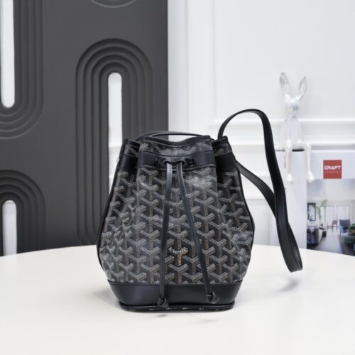 Petit Flot Bucket Bag (1)