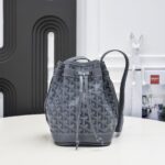 Petit Flot Bucket Bag (19)