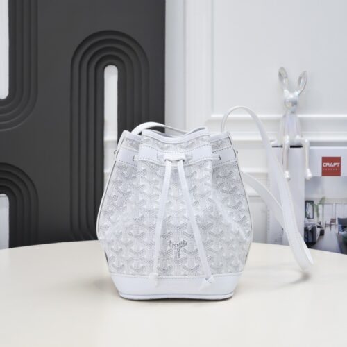 Petit Flot Bucket Bag (55)