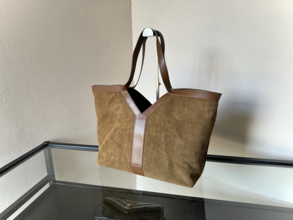 Y TOTE IN SUEDE (10)