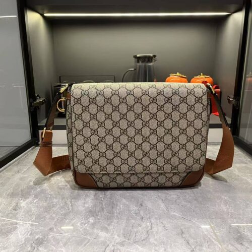 GG Emblem medium crossbody bag (1)